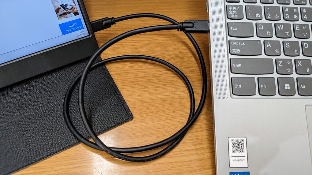 「156DM-2D」はUSB-Cケーブル1本で接続できる