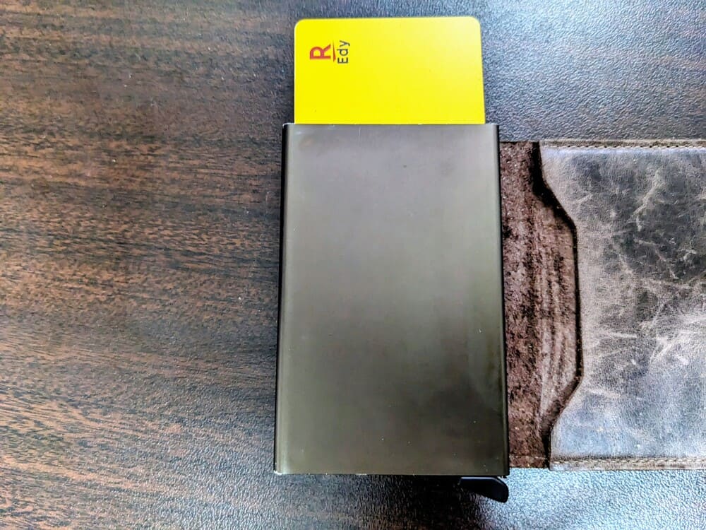 Secridのミニウォレットのアルミ構造部分の画像