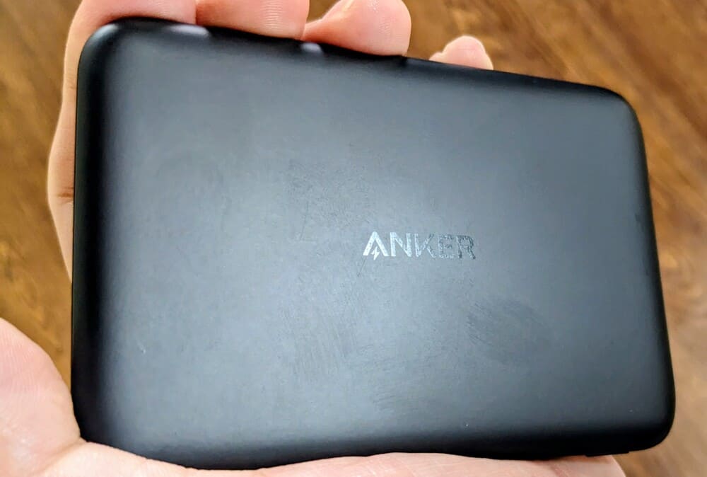 Anker Nano Power Bankに皮脂が付着した画像