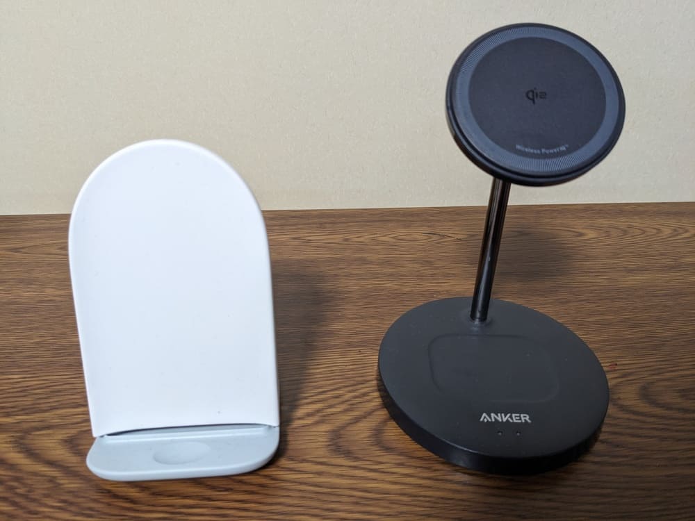 第2世代Pixel StandとAnker MagGoを並べた画像