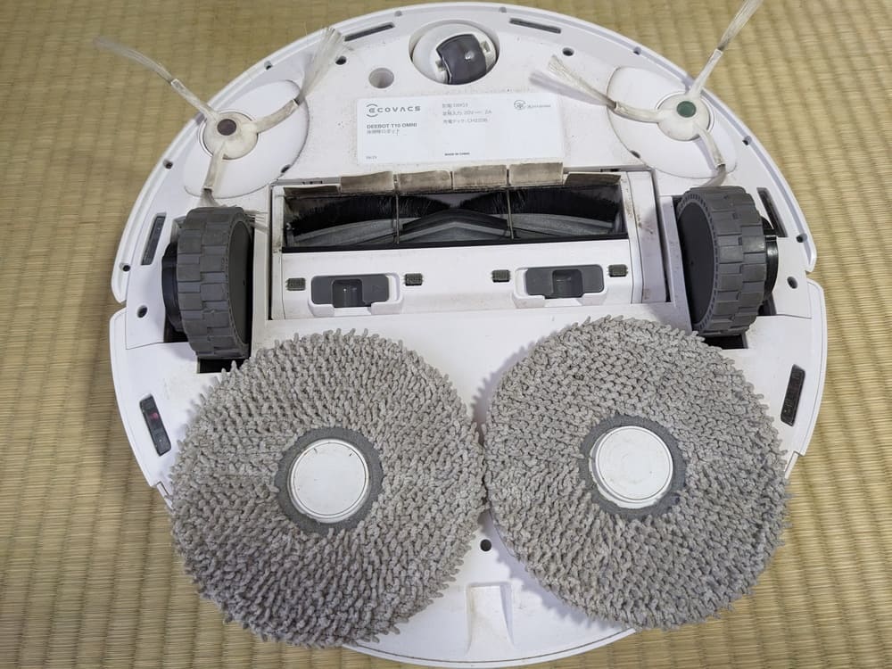 「DEEBOT T10 OMNI」の裏側の画像