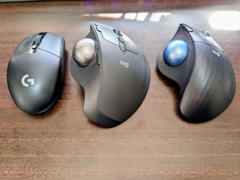 3種類のロジクール製マウスが並べられている画像